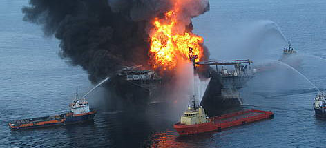  / &copy;: U.S. Coast Guard